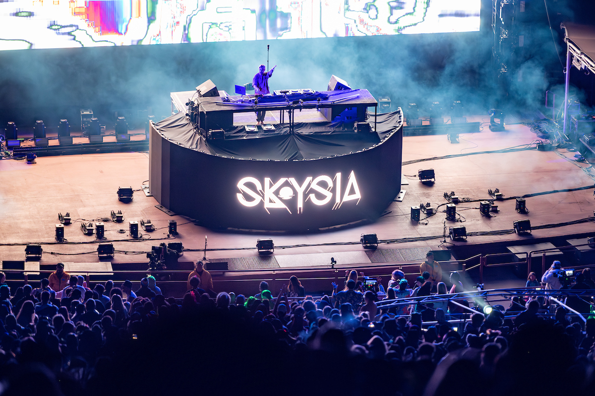 Skysia Makes Monumental Debut at Red Rocks Amphitheater