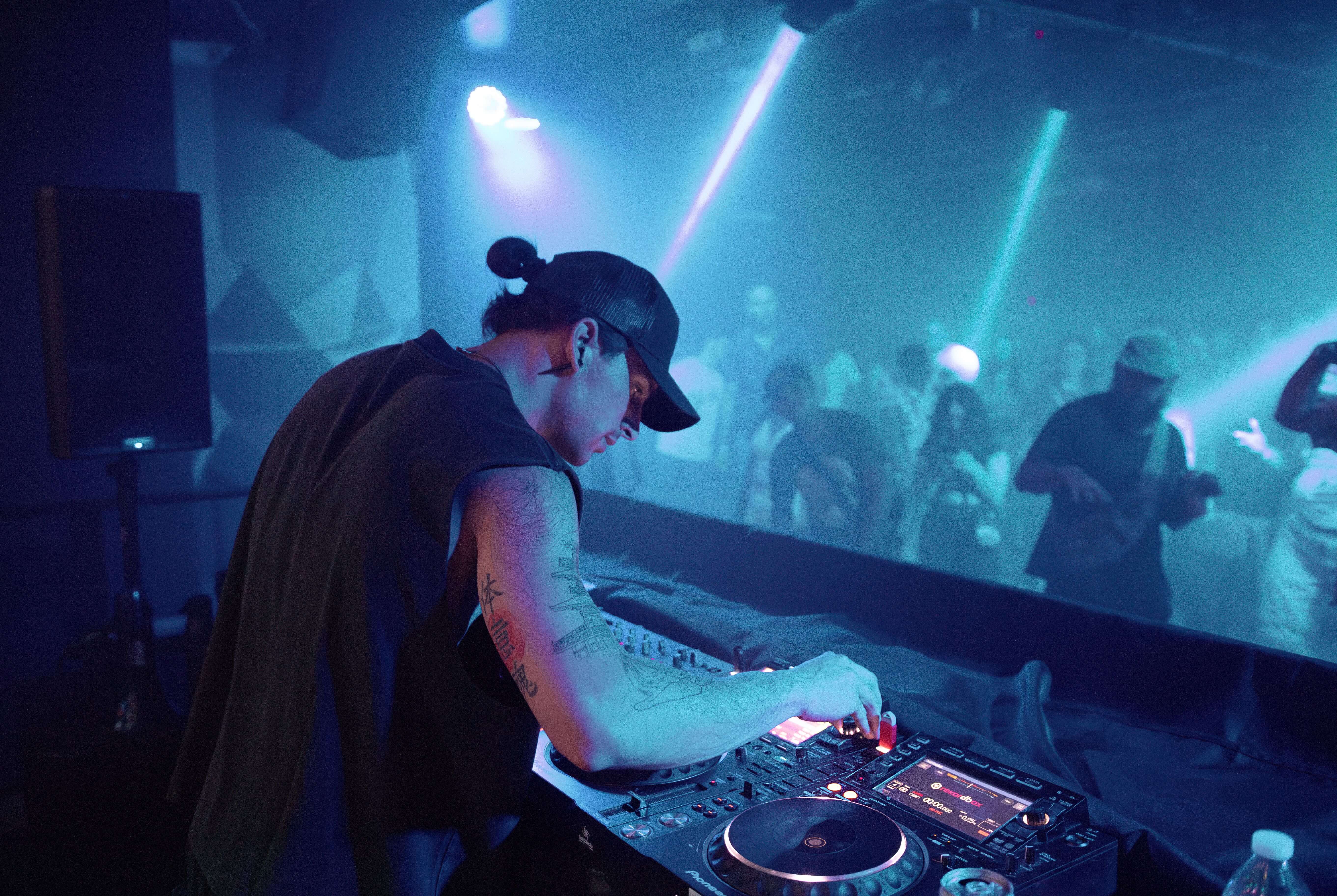 Crucial Introduces A New ‘STYLE’